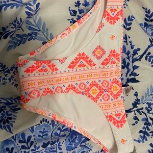 BRAND NEW W TAGS patterned bikini bottoms
